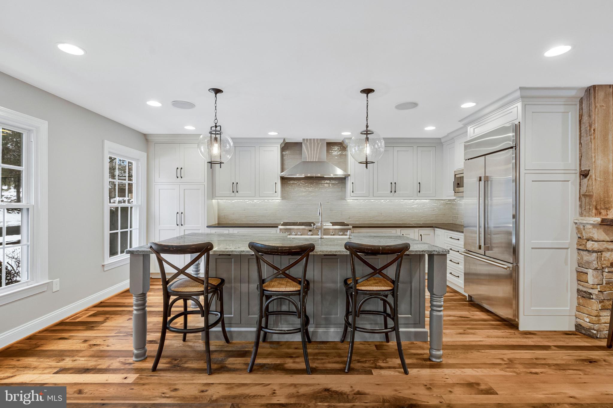 10912 Hunt Club Road Reston, VA 20190 - Photo 6 of 54 Gallery Image 6