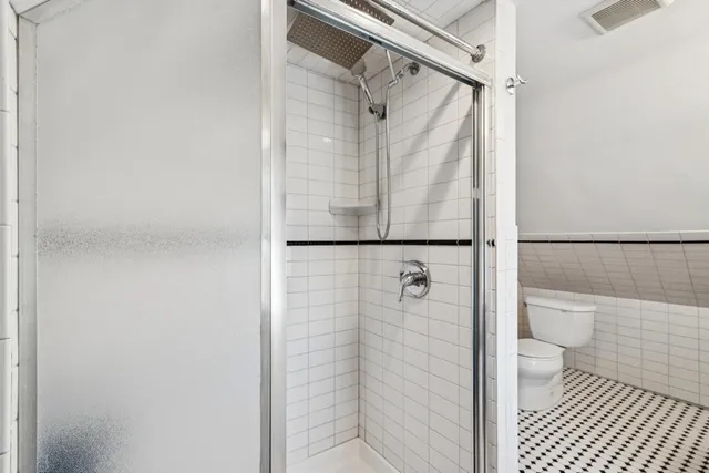 $2,800 | 132 Dodd Street, Unit 2, Weehawken, NJ 07086