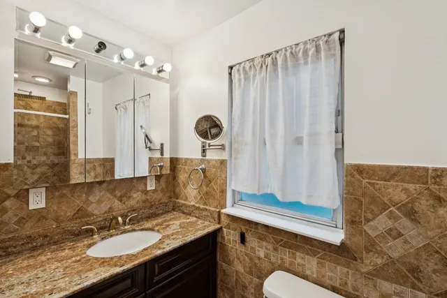 $2,800 | 132 Dodd Street, Unit 2, Weehawken, NJ 07086