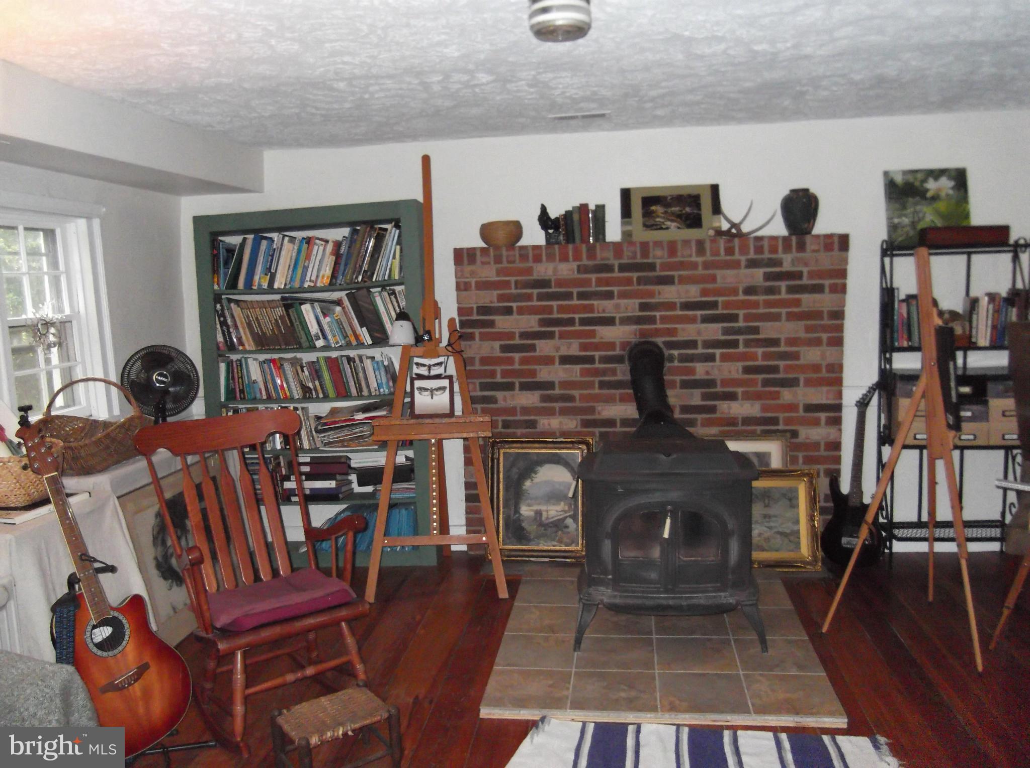 41 Moon Road Sperryville, VA 22740 - Photo 5 of 5 Living Room