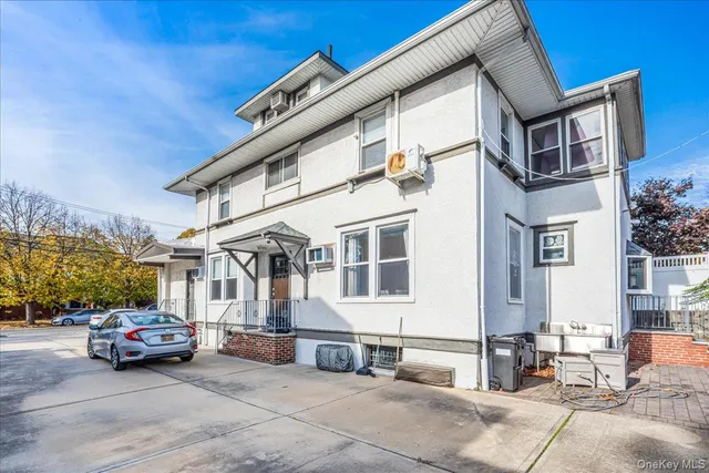 $1,399,000 | 42-11 208th Street | Bayside