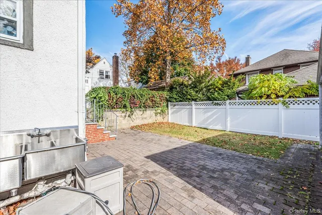 $1,399,000 | 42-11 208th Street | Bayside