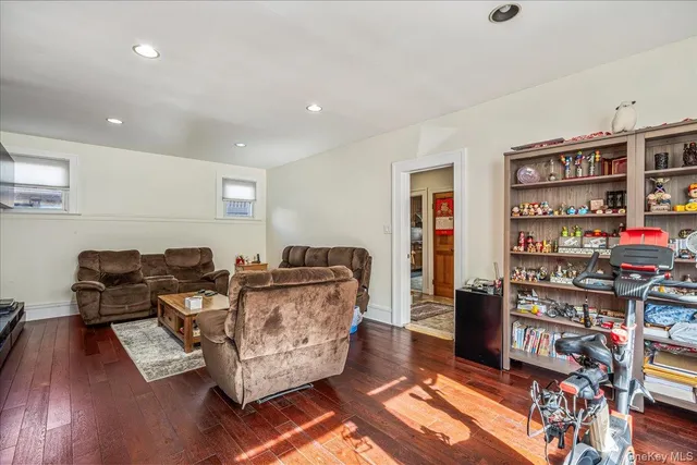 $1,399,000 | 42-11 208th Street | Bayside