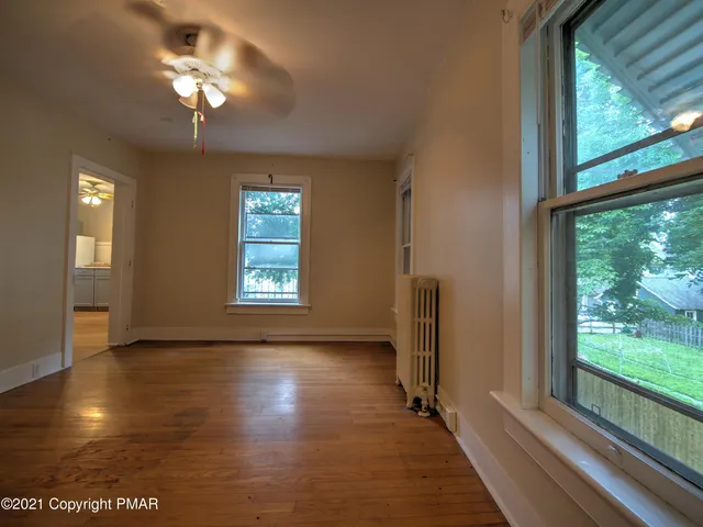 $1,700 | 707 Scott Street, Unit 2 (SECOND FLOOR), Stroudsburg, PA 18360