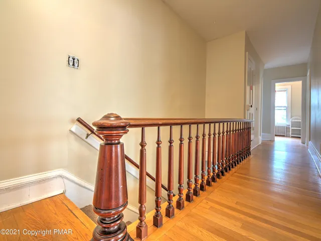 $1,700 | 707 Scott Street, Unit 2 (SECOND FLOOR), Stroudsburg, PA 18360