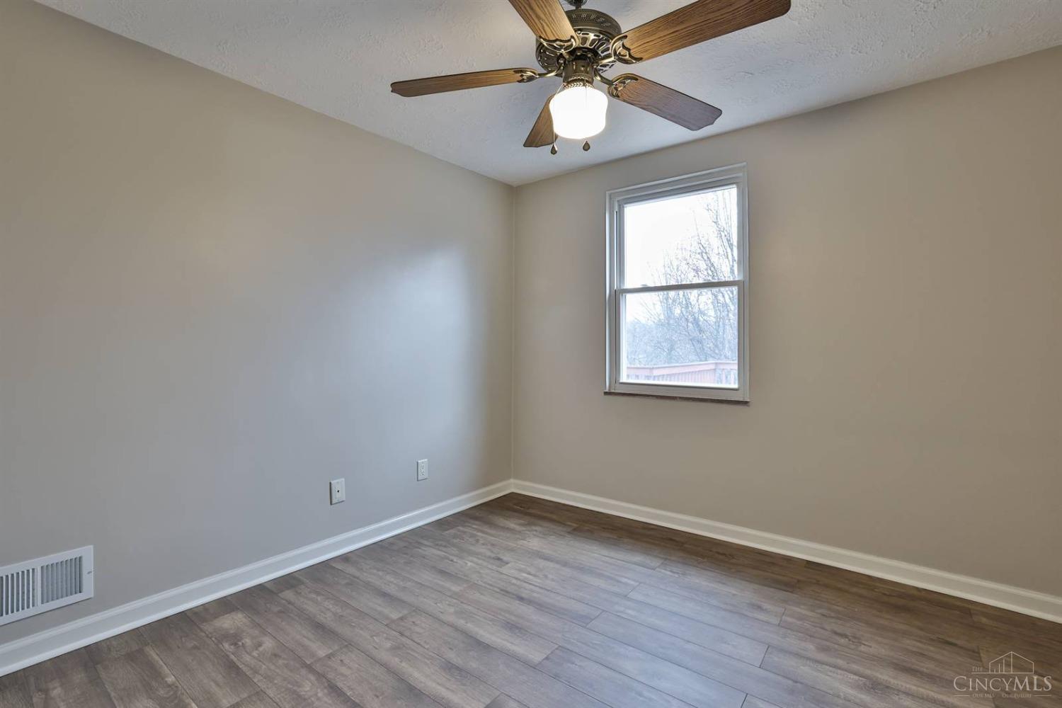 5333 Belclare Road Cincinnati, OH 45247 - Photo 22 of 55 Gallery Image 22