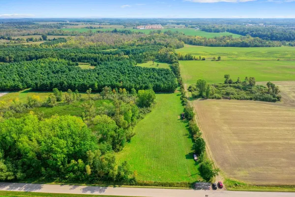 $1,177,000 | 4432 Mill Road, Denmark, WI 54208