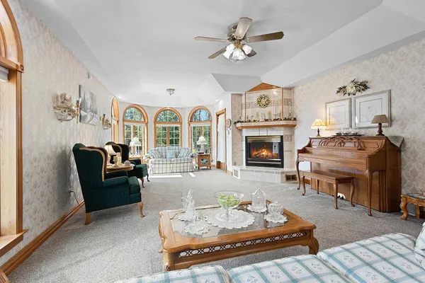 $1,177,000 | 4432 Mill Road, Denmark, WI 54208