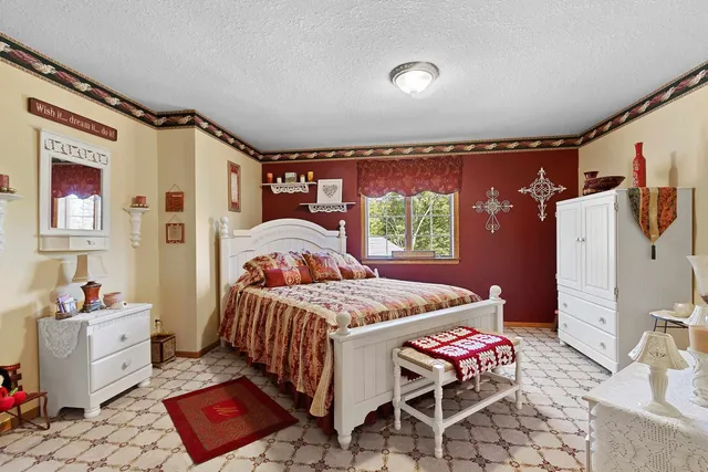 $1,177,000 | 4432 Mill Road, Denmark, WI 54208