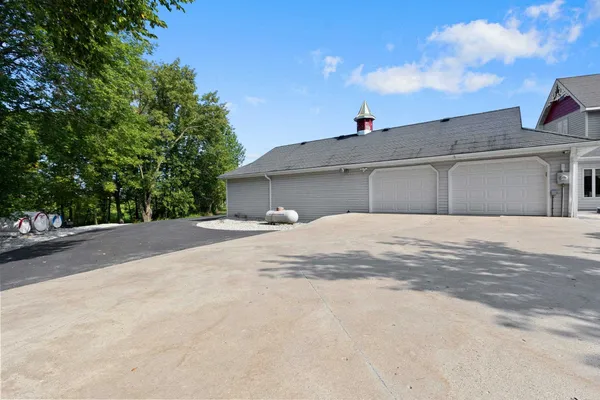 $1,177,000 | 4432 Mill Road, Denmark, WI 54208