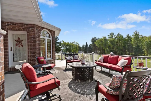 $1,177,000 | 4432 Mill Road, Denmark, WI 54208