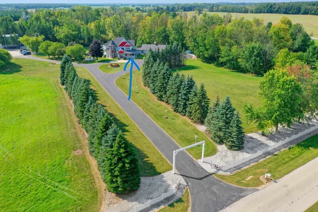 $1,177,000 | 4432 Mill Road, Denmark, WI 54208