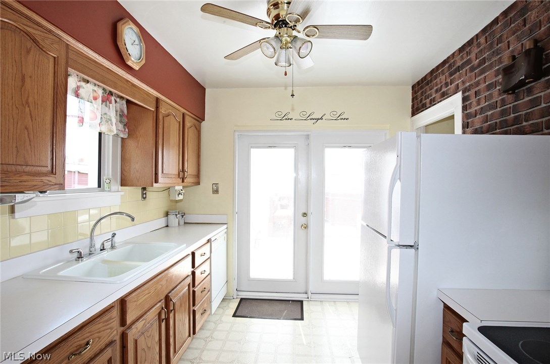 2117 Ralph Avenue Cleveland, OH 44109 - Photo 10 of 35 Gallery Image 10
