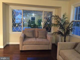 3500 Mayfair Road Baltimore, MD 21207 - Photo 3 of 30 Living Room
