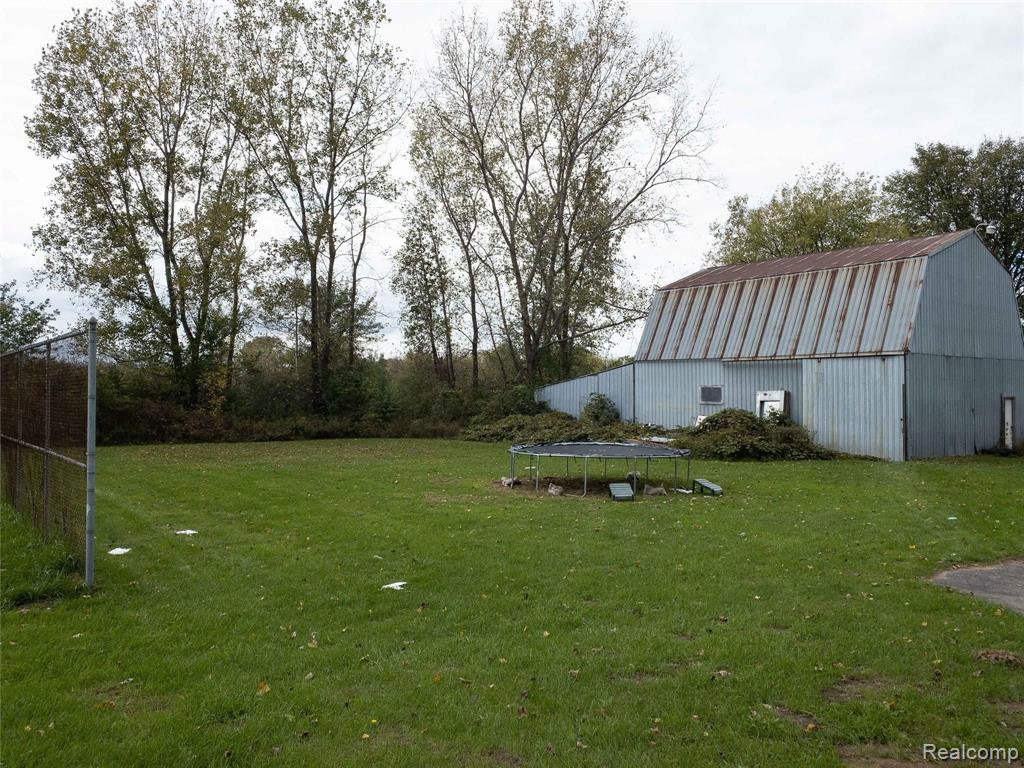 13165 Neff Road Clio, MI 48420 - Photo 6 of 30