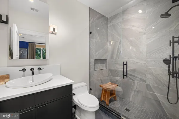 $4,950,000 | 1111 Crest Lane, McLean, VA 22101