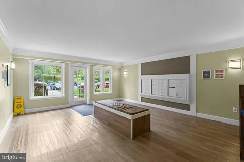 $559,900 | 7720 Tremayne Place, Unit 111, McLean, VA 22102