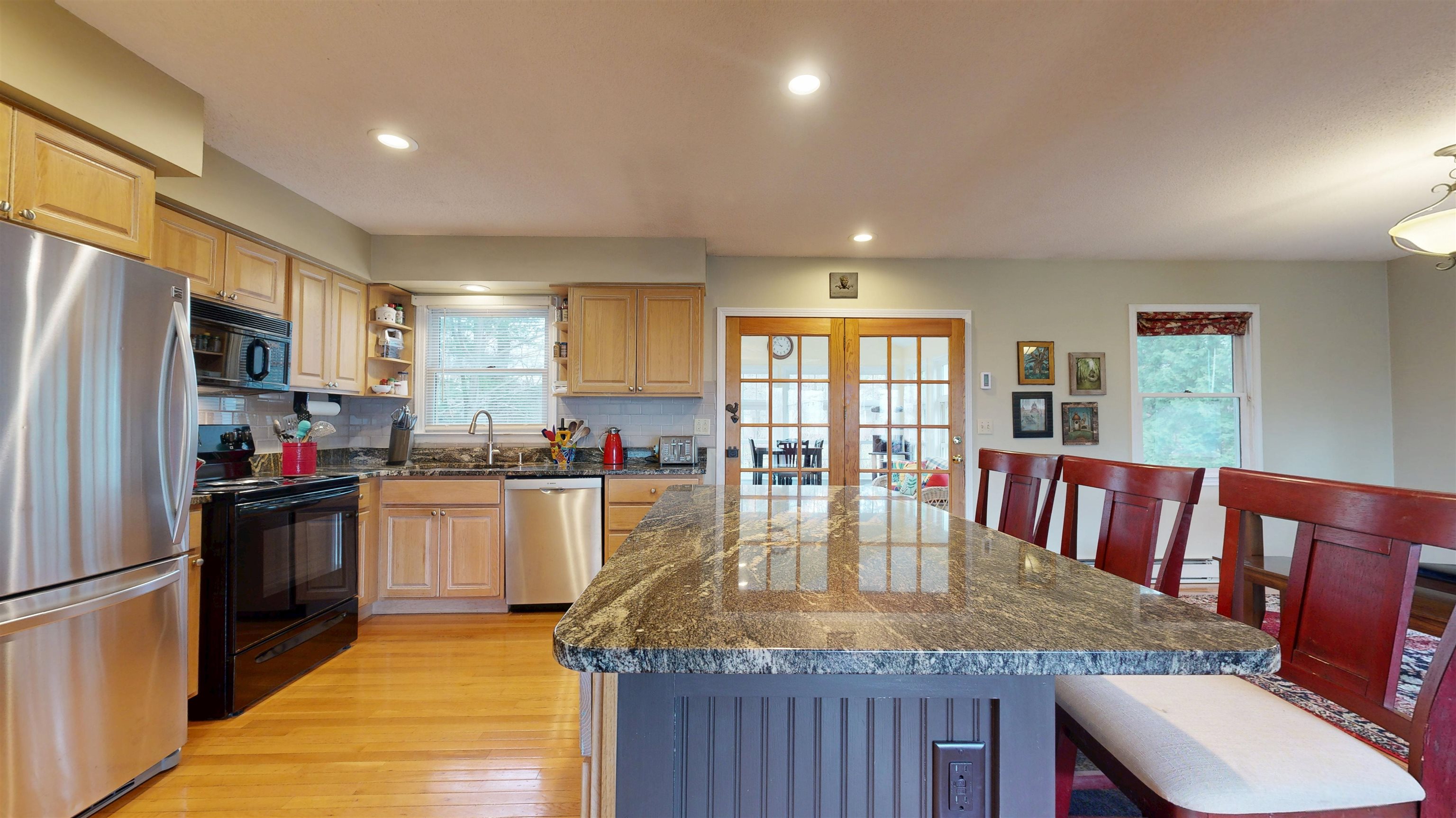 338 Collamer Circle Shelburne, VT 05482 - Photo 7 of 38