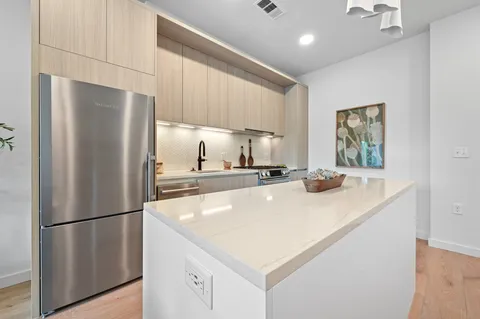 $465,600 | 2209 South 1st Street, Unit 313, Austin, TX 78704