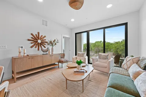 $465,600 | 2209 South 1st Street, Unit 313, Austin, TX 78704
