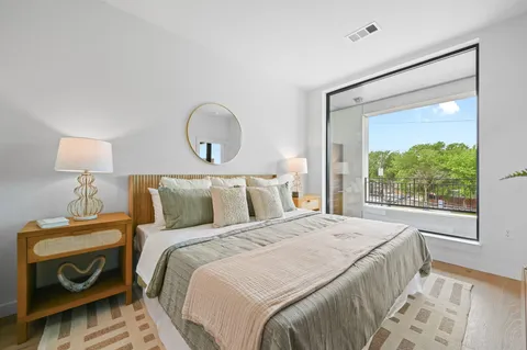 $465,600 | 2209 South 1st Street, Unit 313, Austin, TX 78704