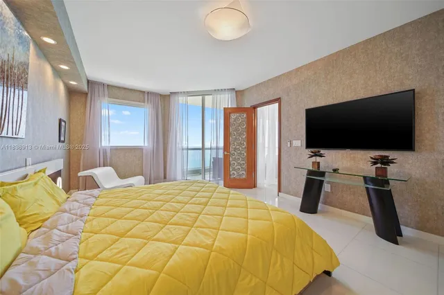 $18,250 | 17875 Collins Avenue, Unit 4205, Sunny Isles Beach, FL 33160