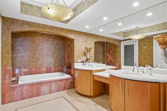 $18,250 | 17875 Collins Avenue, Unit 4205, Sunny Isles Beach, FL 33160