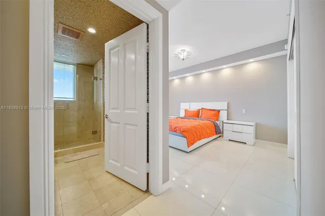 $18,250 | 17875 Collins Avenue, Unit 4205, Sunny Isles Beach, FL 33160