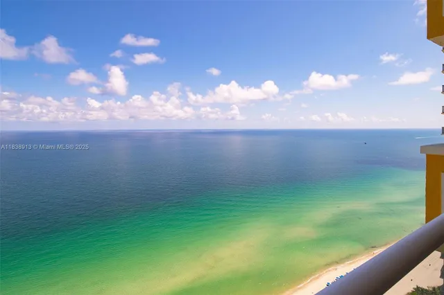 $18,250 | 17875 Collins Avenue, Unit 4205, Sunny Isles Beach, FL 33160