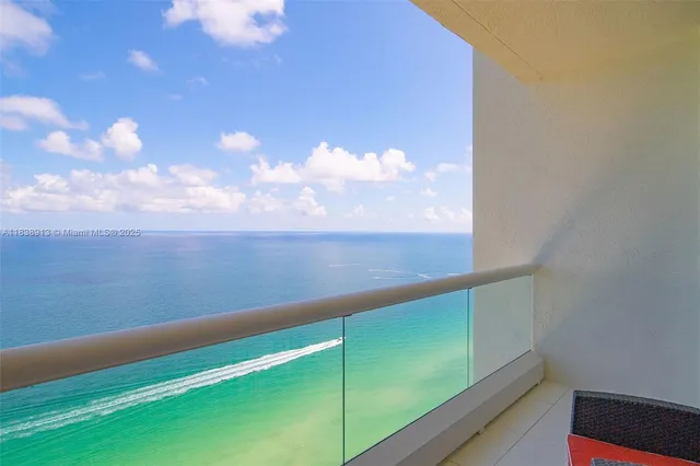 $18,250 | 17875 Collins Avenue, Unit 4205, Sunny Isles Beach, FL 33160