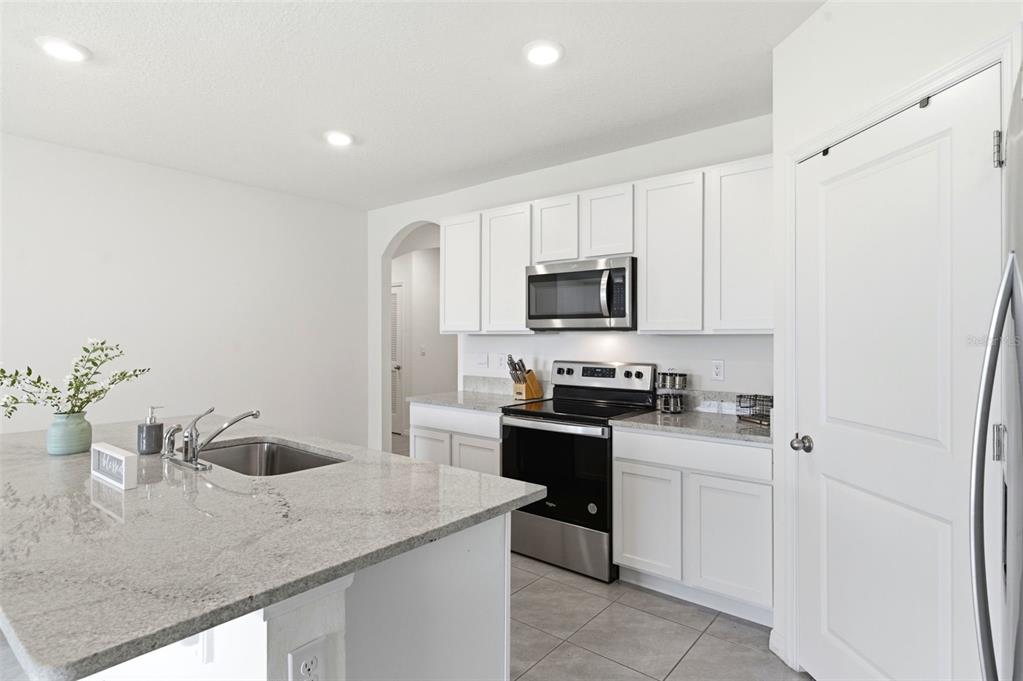9014 Forge Breeze Loop Wesley Chapel, FL 33545 - Photo 26 of 58