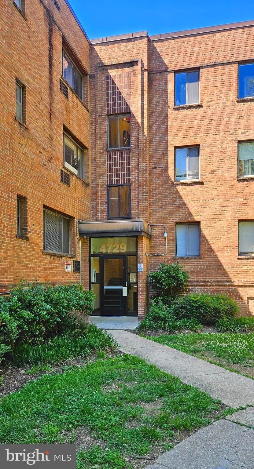 4729 1st Street Southwest, Unit 101 Washington, DC 20032 - Photo 1 of 14