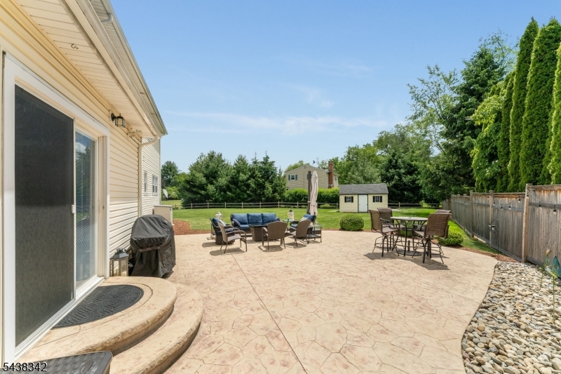 17 Partridge Run Washington, NJ 07882 - Photo 31 of 38