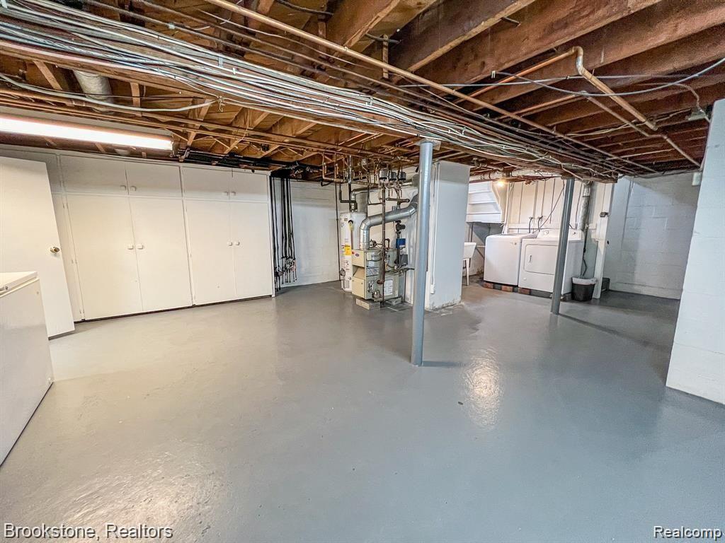 8335 Fenton Road Grand Blanc, MI 48439 - Photo 50 of 53 HardyMediaCompany-6342.jpg