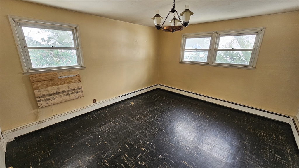 49 Corcoran Boulevard Springfield, MA 01118 - Photo 12 of 22