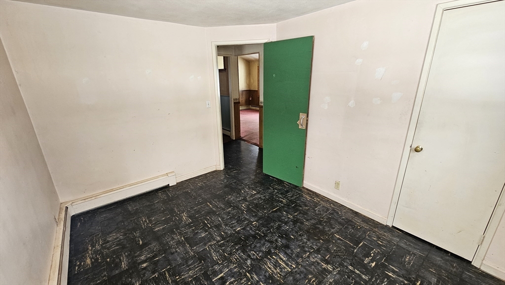 49 Corcoran Boulevard Springfield, MA 01118 - Photo 19 of 22