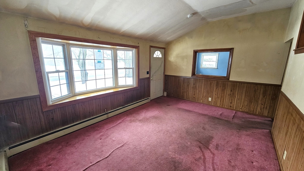 49 Corcoran Boulevard Springfield, MA 01118 - Photo 10 of 22