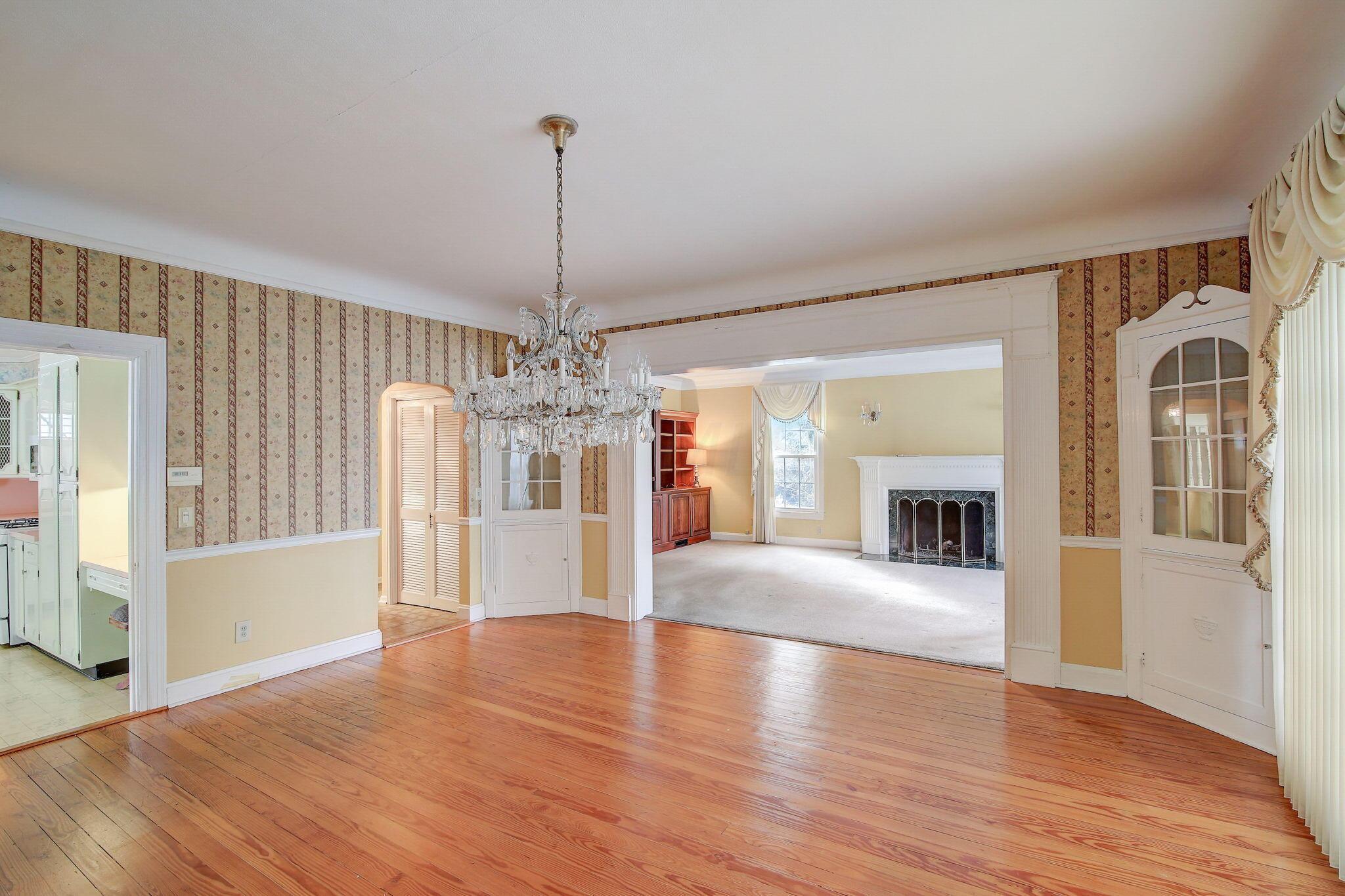 45555 North Ridge Road Amherst, OH 44001 - Photo 6 of 36 Dining Room