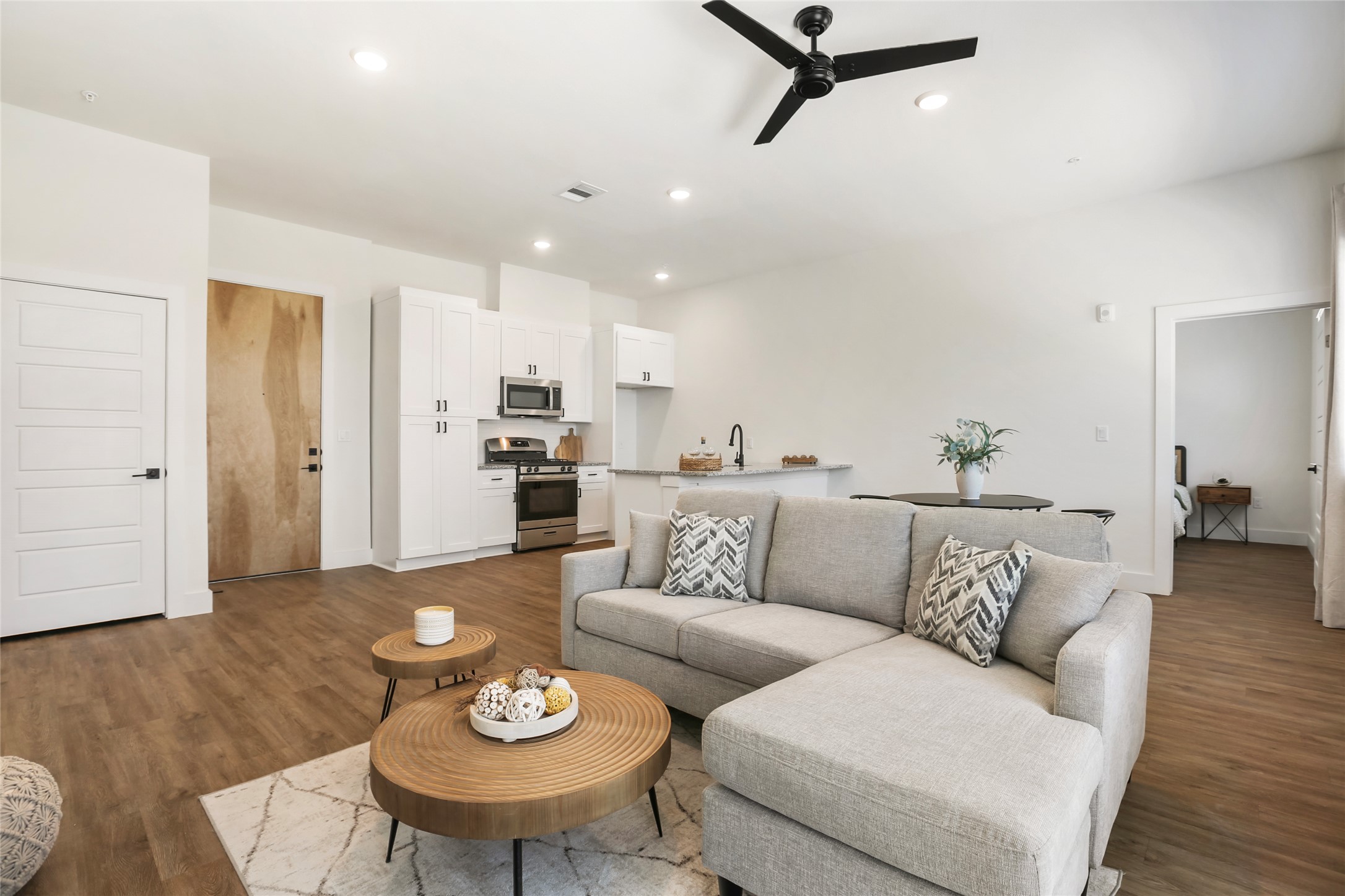 1811 Webberville Road, Unit 1209 Austin, TX 78721 - Photo 8 of 27