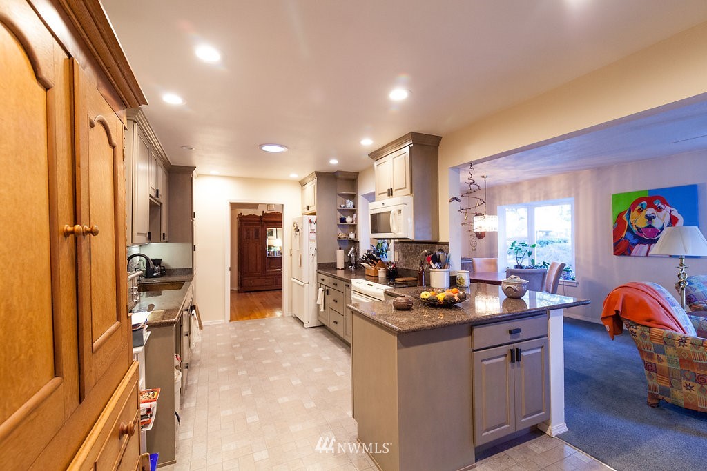 22521 Meridian Avenue South Bothell, WA 98021 - Photo 11 of 22