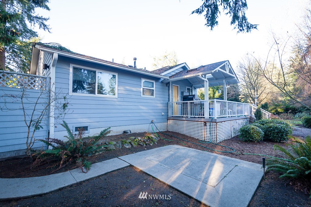 22521 Meridian Avenue South Bothell, WA 98021 - Photo 3 of 22