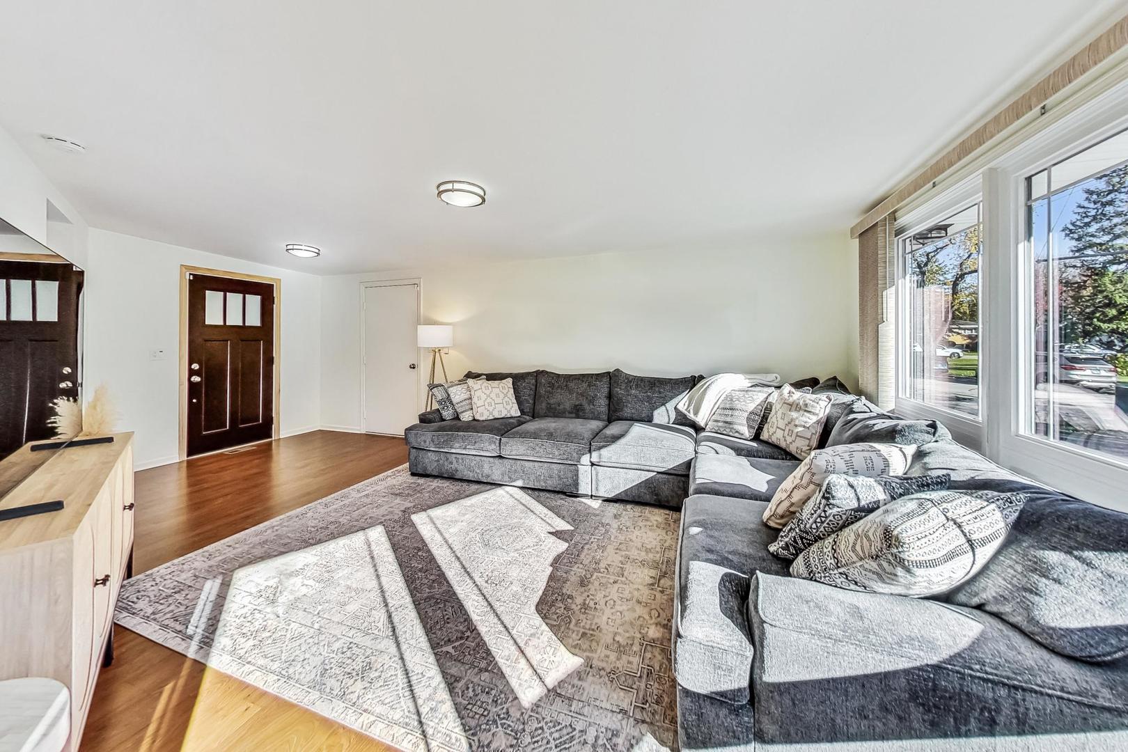 705 North County Line Road Hinsdale, IL 60521 - Photo 21 of 44