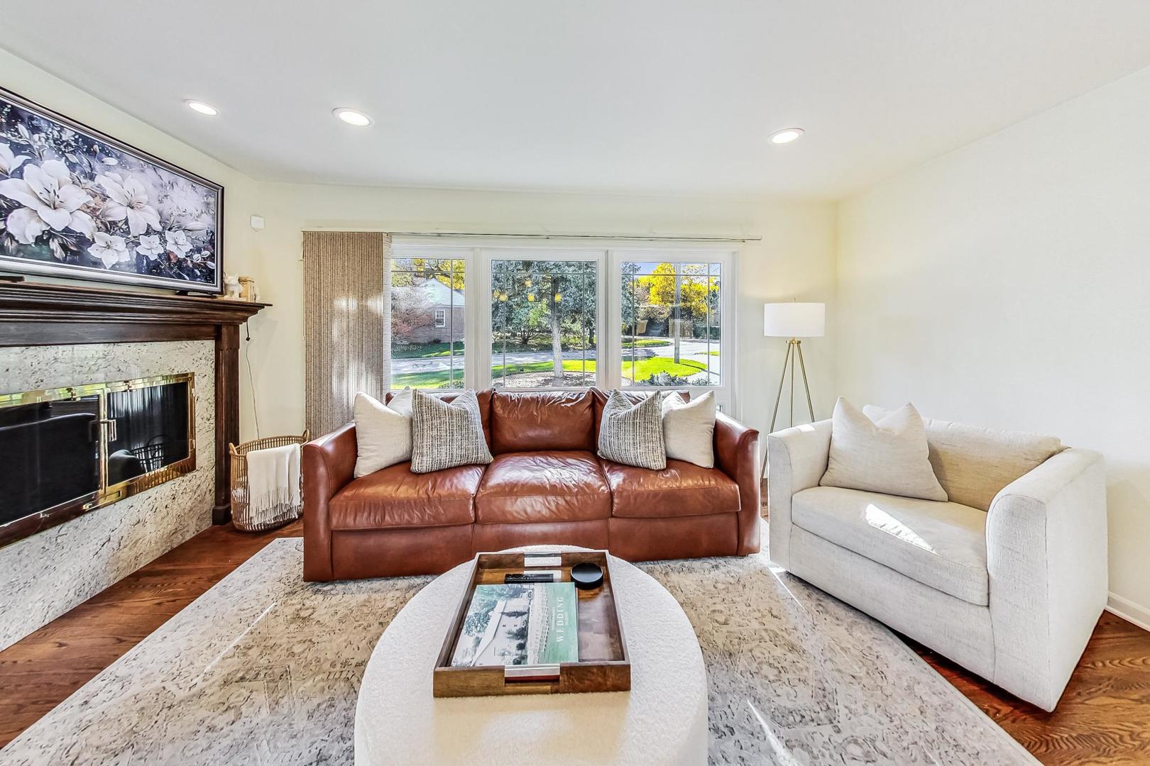 705 North County Line Road Hinsdale, IL 60521 - Photo 8 of 44