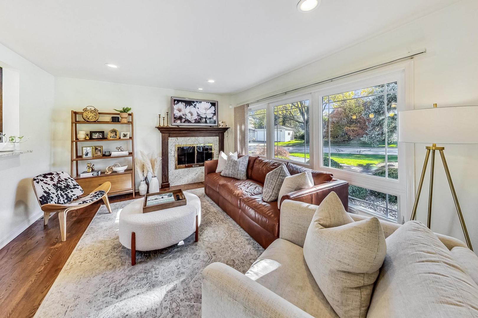 705 North County Line Road Hinsdale, IL 60521 - Photo 9 of 44
