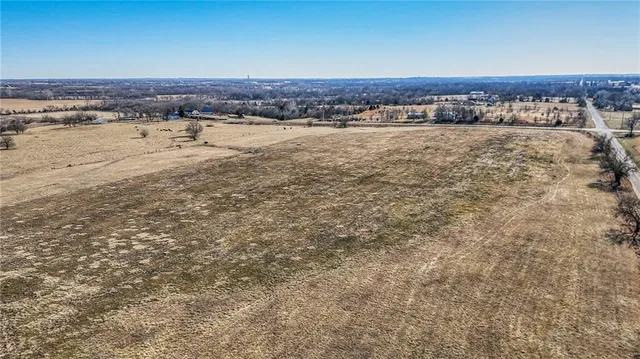 $308,000 | K-68 Highway, Paola, KS 66071
