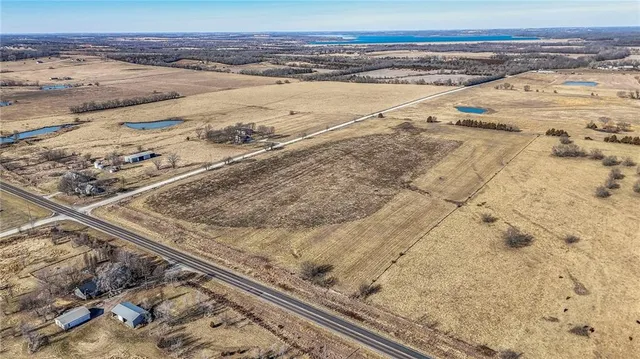 $308,000 | K-68 Highway, Paola, KS 66071