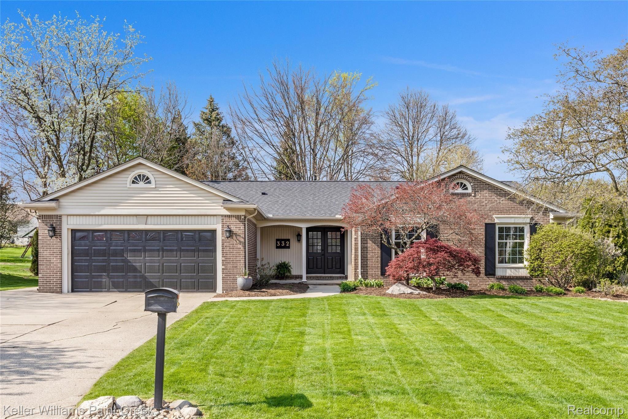 332 Lake Forest Road Rochester, MI 48309 - Photo 4 of 48 03-332 Lake Forest Rd, Rochester Hills, MI, 483090065.jpg