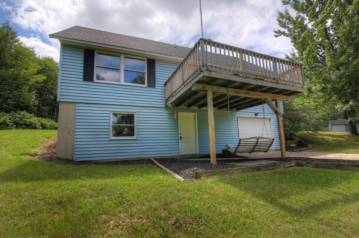 700 North Newaygo Road Bailey, MI 49303 - Photo 2 of 29 IMG_4544