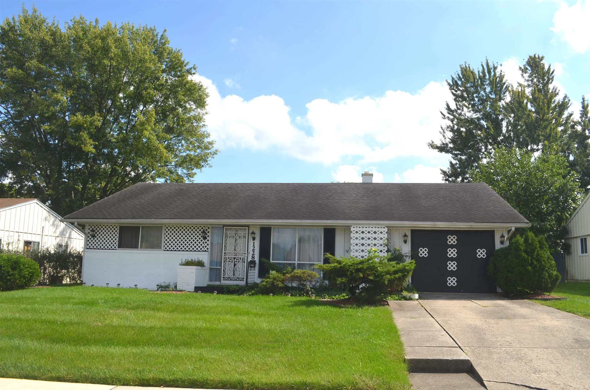 1228 Tulip Tree Road Fort Wayne, IN 46825 - Photo 3 of 18 Gallery Image 3
