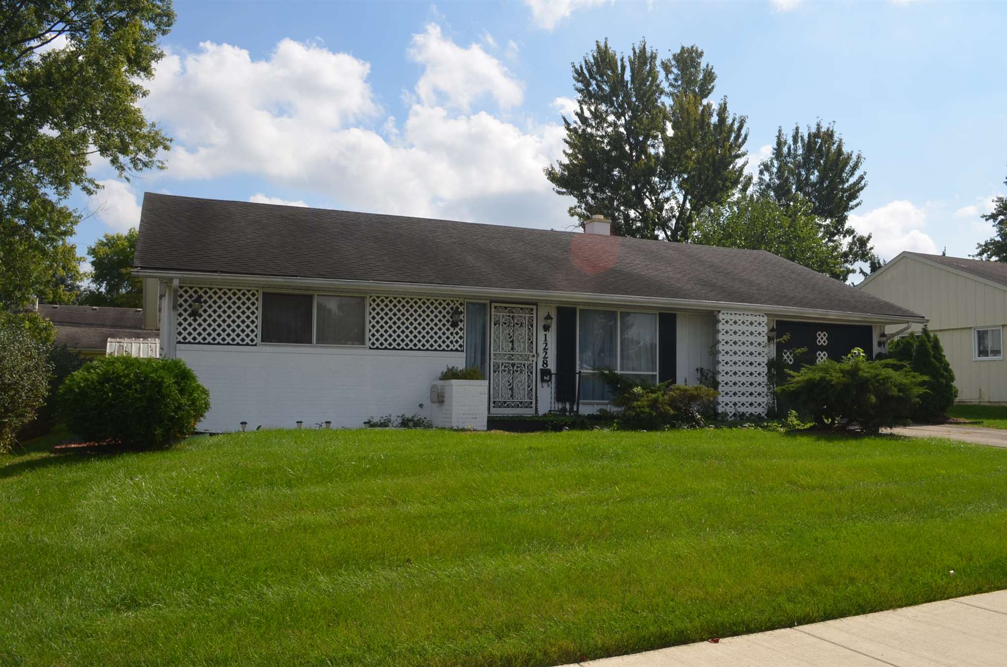 1228 Tulip Tree Road Fort Wayne, IN 46825 - Photo 4 of 18 Gallery Image 4
